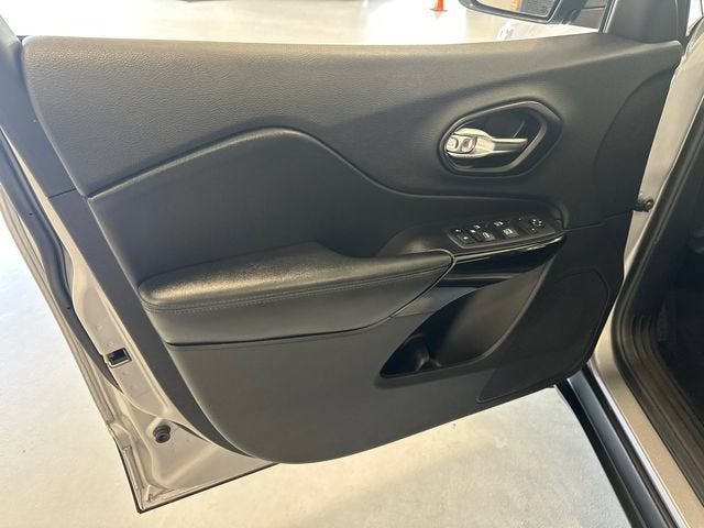 2021 Jeep Cherokee Altitude FWD