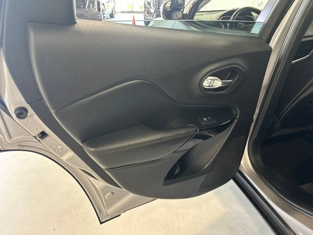 2021 Jeep Cherokee Altitude FWD