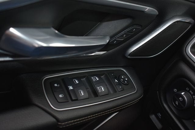 2023 RAM 1500 Laramie Crew Cab 4x4 5'7" Box