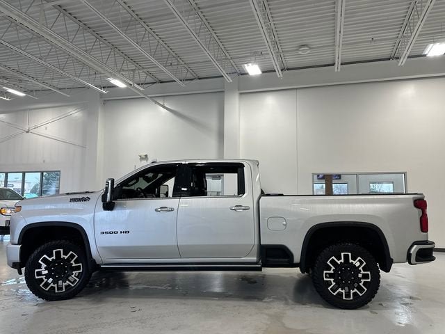 2022 Chevrolet Silverado 3500 HD High Country