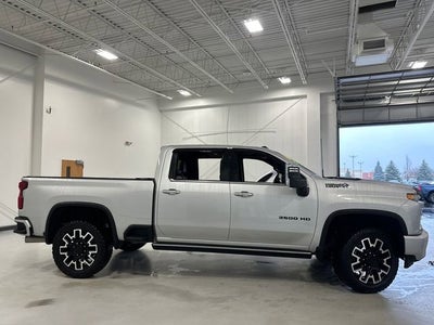 2022 Chevrolet Silverado 3500 HD High Country