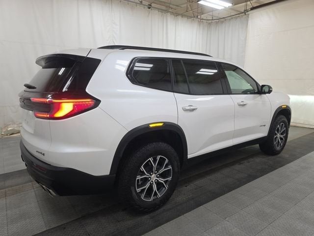 2025 GMC Acadia AT4