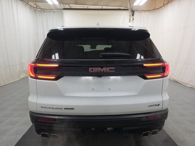 2025 GMC Acadia AT4
