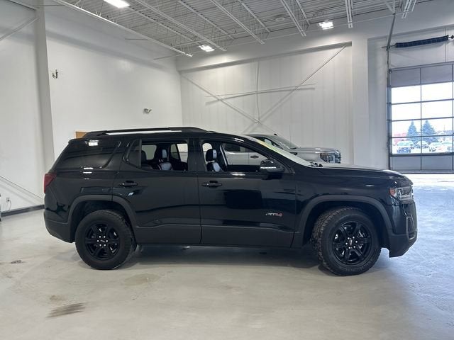 2022 GMC Acadia AT4