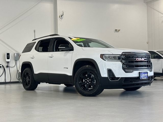 2023 GMC Acadia AT4
