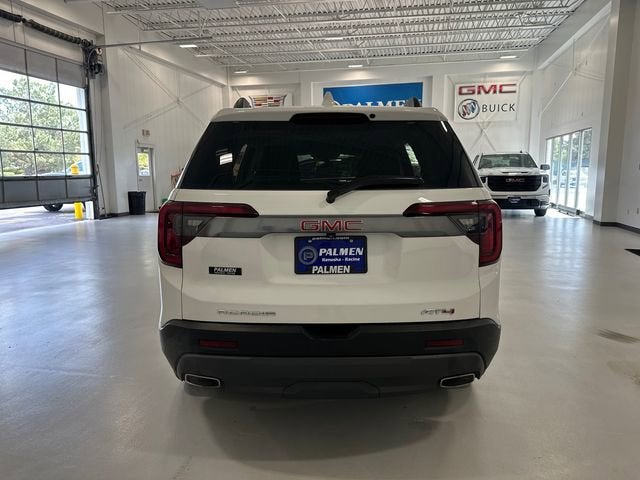 2023 GMC Acadia AT4