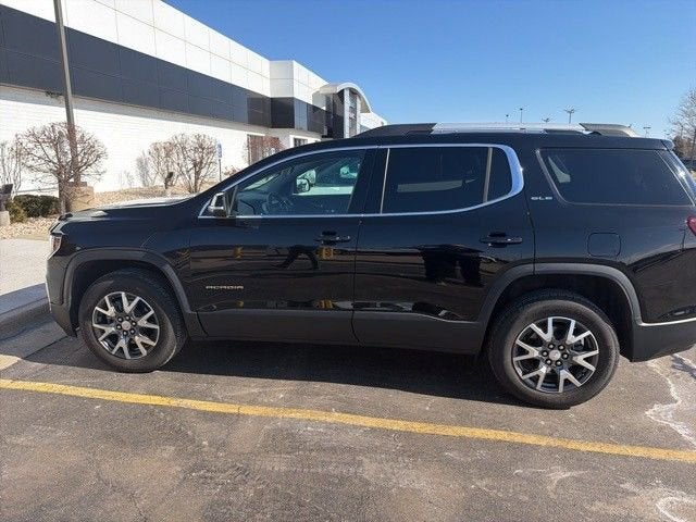 2023 GMC Acadia SLE