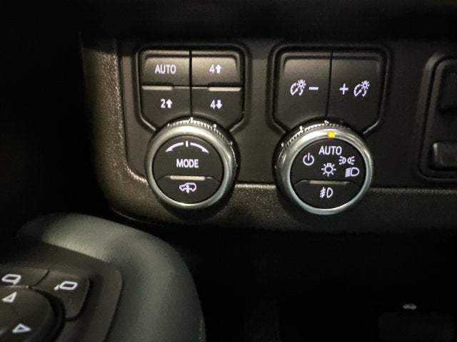 2025 GMC Yukon AT4