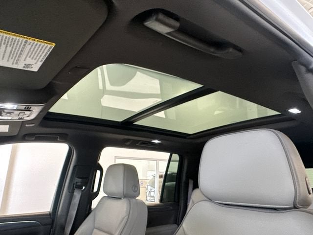 2024 GMC Yukon XL SLT