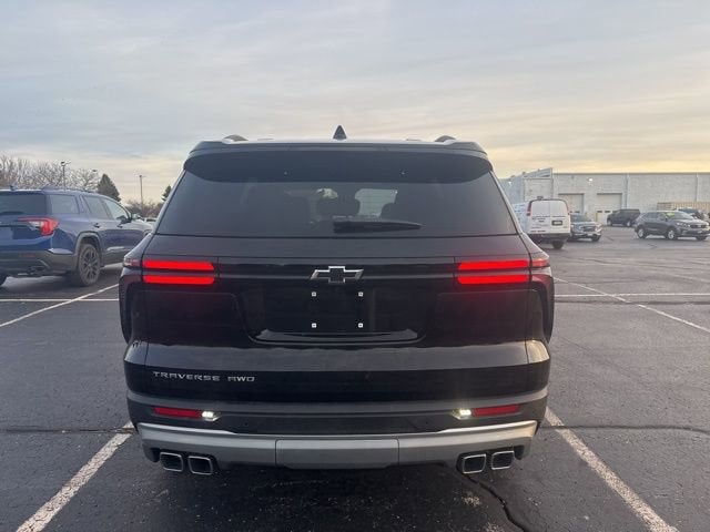 2025 Chevrolet Traverse LT