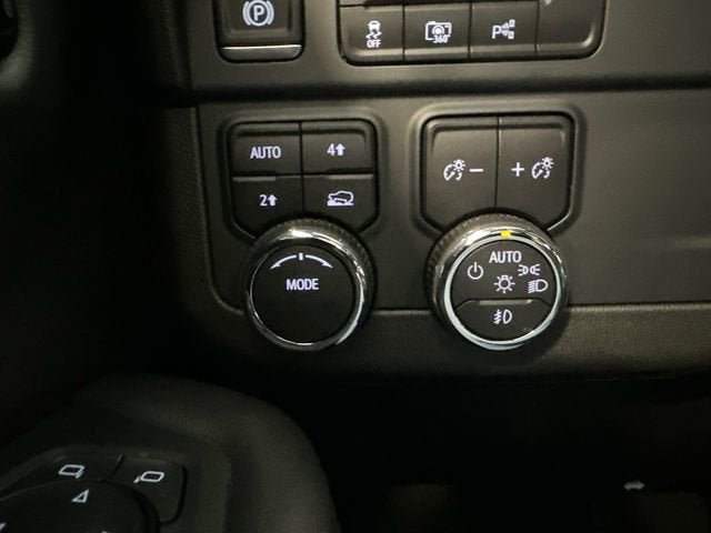 2025 Chevrolet Suburban RST