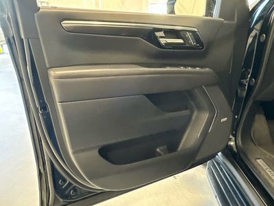 2025 Chevrolet Suburban RST