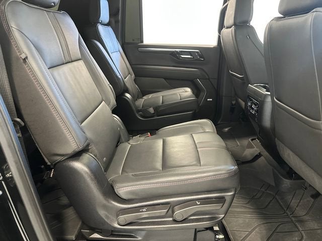 2025 Chevrolet Suburban RST