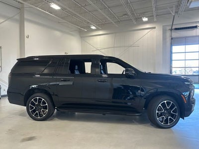 2025 Chevrolet Suburban RST