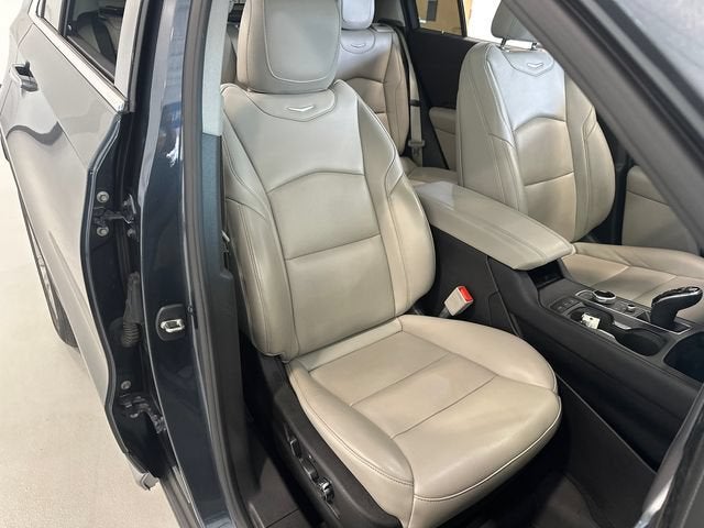 2021 Cadillac XT4 AWD Premium Luxury