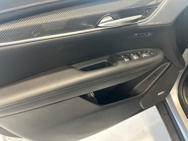 2024 Cadillac XT5 Sport
