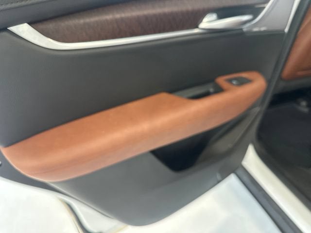 2025 Cadillac XT5 Sport