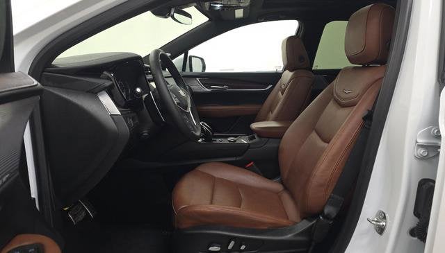 2025 Cadillac XT5 Sport