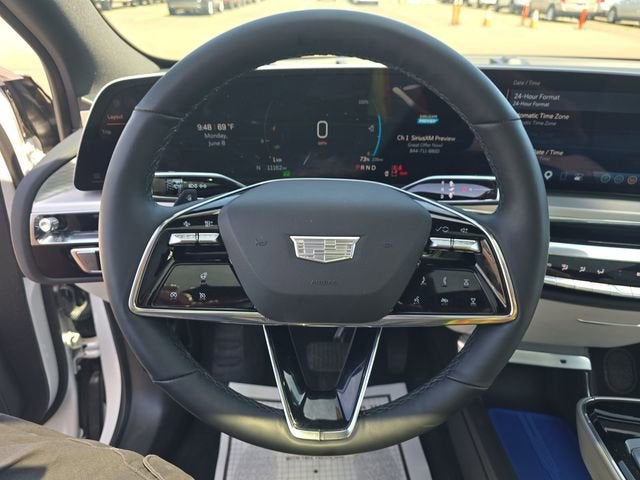 2025 Cadillac LYRIQ Luxury 1