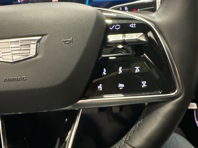 2024 Cadillac LYRIQ Luxury 1