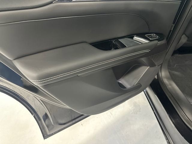2024 Cadillac LYRIQ Luxury 1