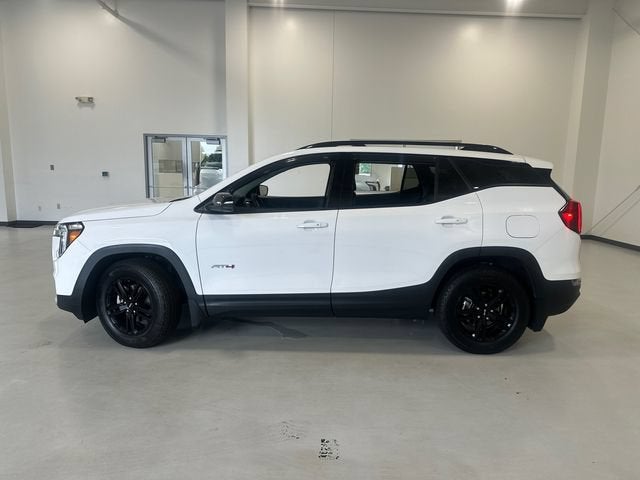 2023 GMC Terrain AT4