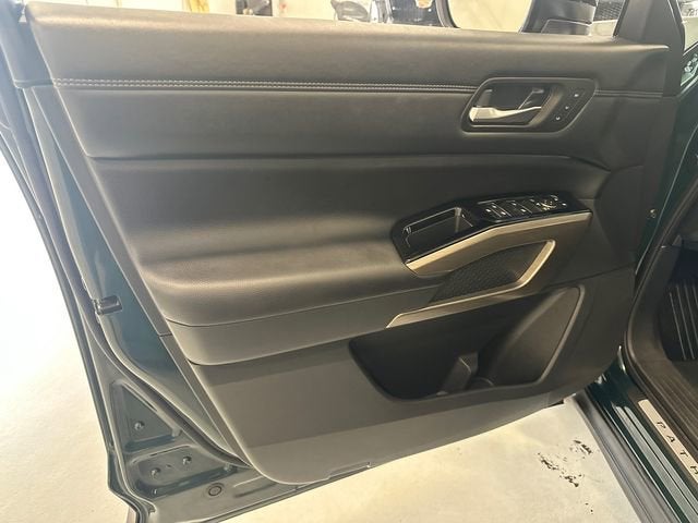 2024 Nissan Pathfinder Platinum 4WD