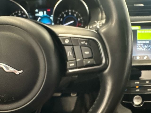 2019 Jaguar F-PACE 25t Premium