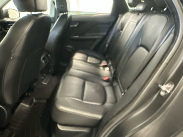 2019 Jaguar F-PACE 25t Premium