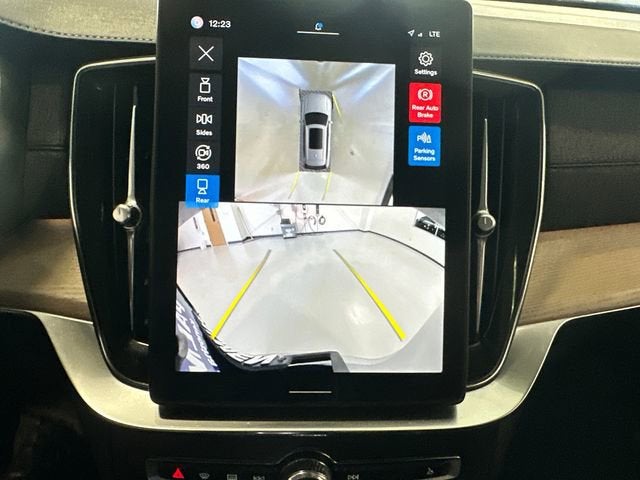 2025 Volvo XC90 Plus