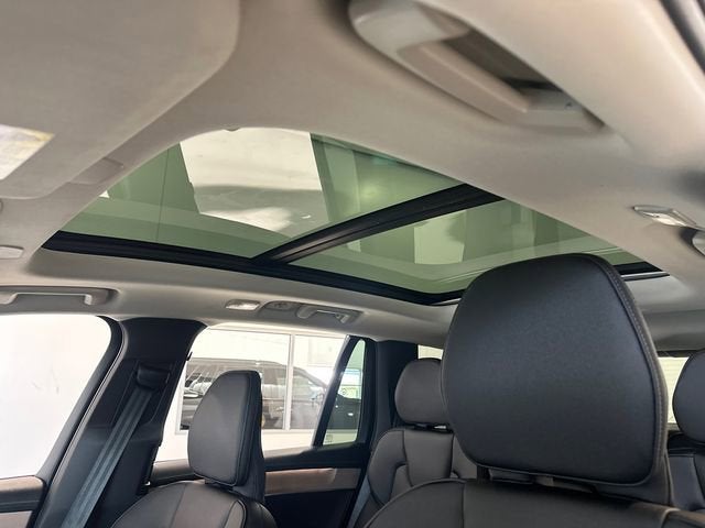 2025 Volvo XC90 Plus