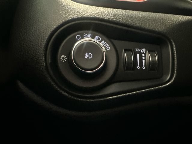 2023 Jeep Renegade Trailhawk 4x4
