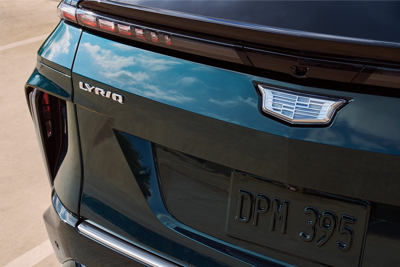 Palmen Cadillac in Kenosha WI